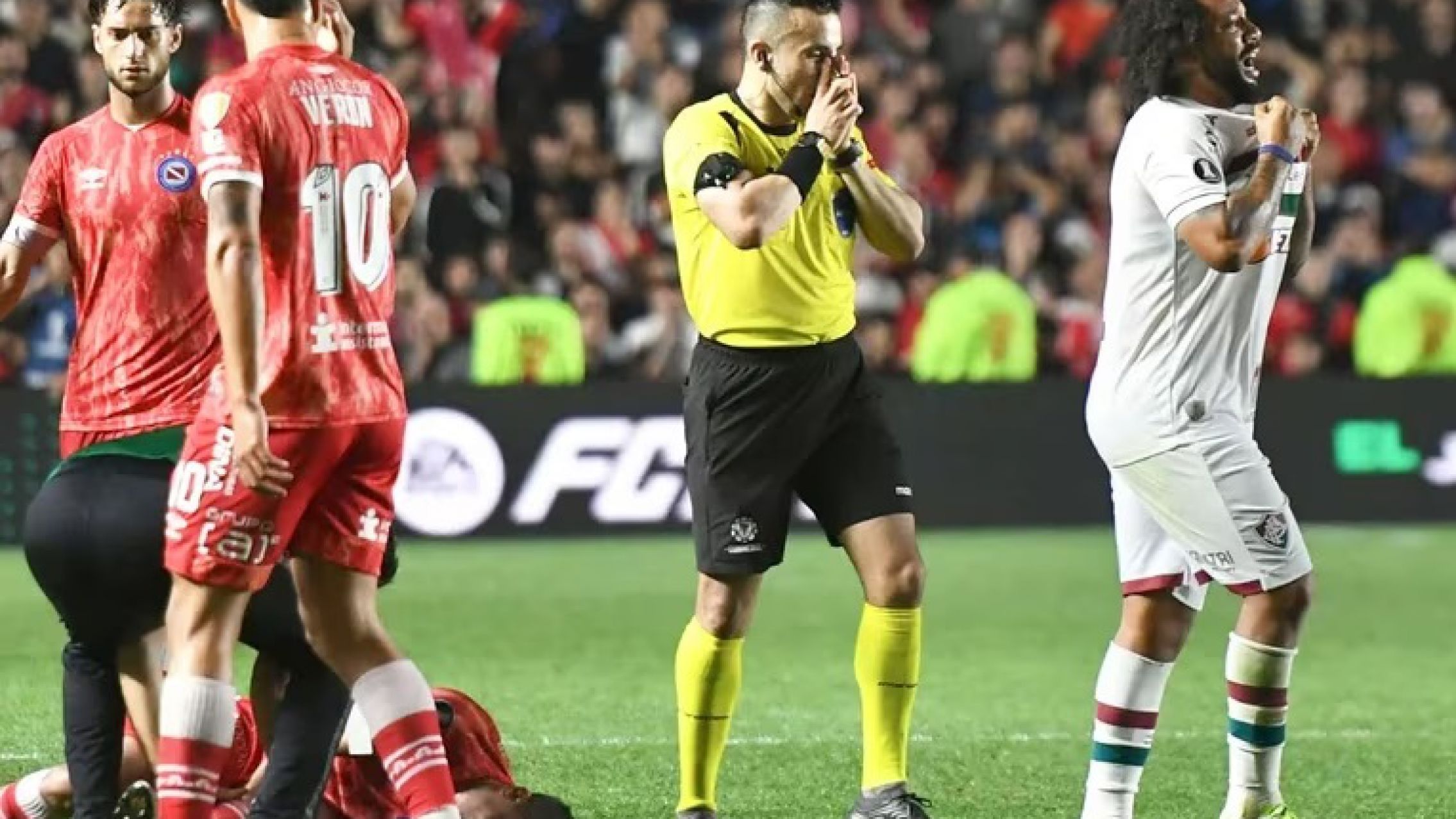 La durísima lesión de Luciano Sánchez en Argentinos-Fluminense: "En 23 años nunca vi algo así"