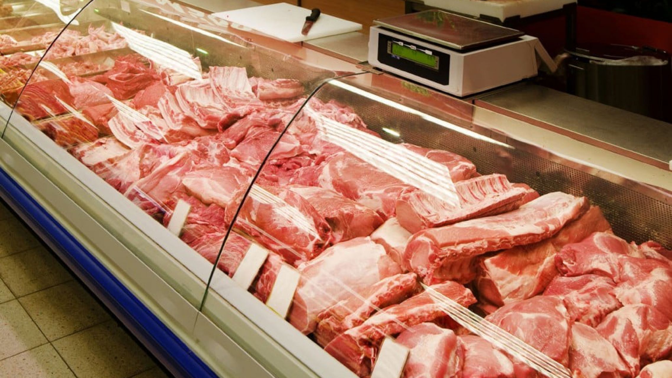Los precios de la carne subieron hasta 20% por el "dólar maíz" y meten presión a la inflación