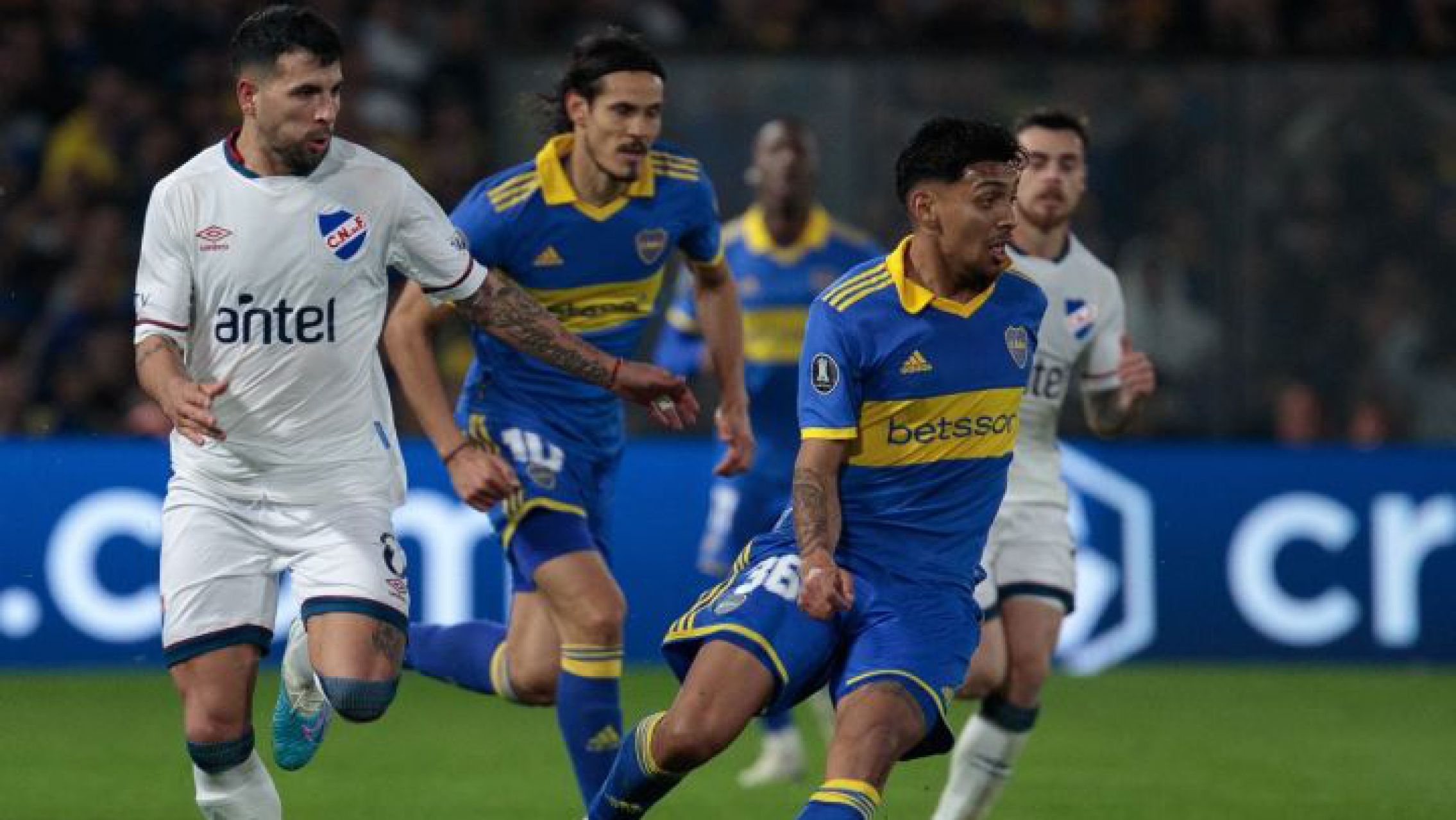 Boca pasó a cuartos de final tras vencer a Nacional por penales