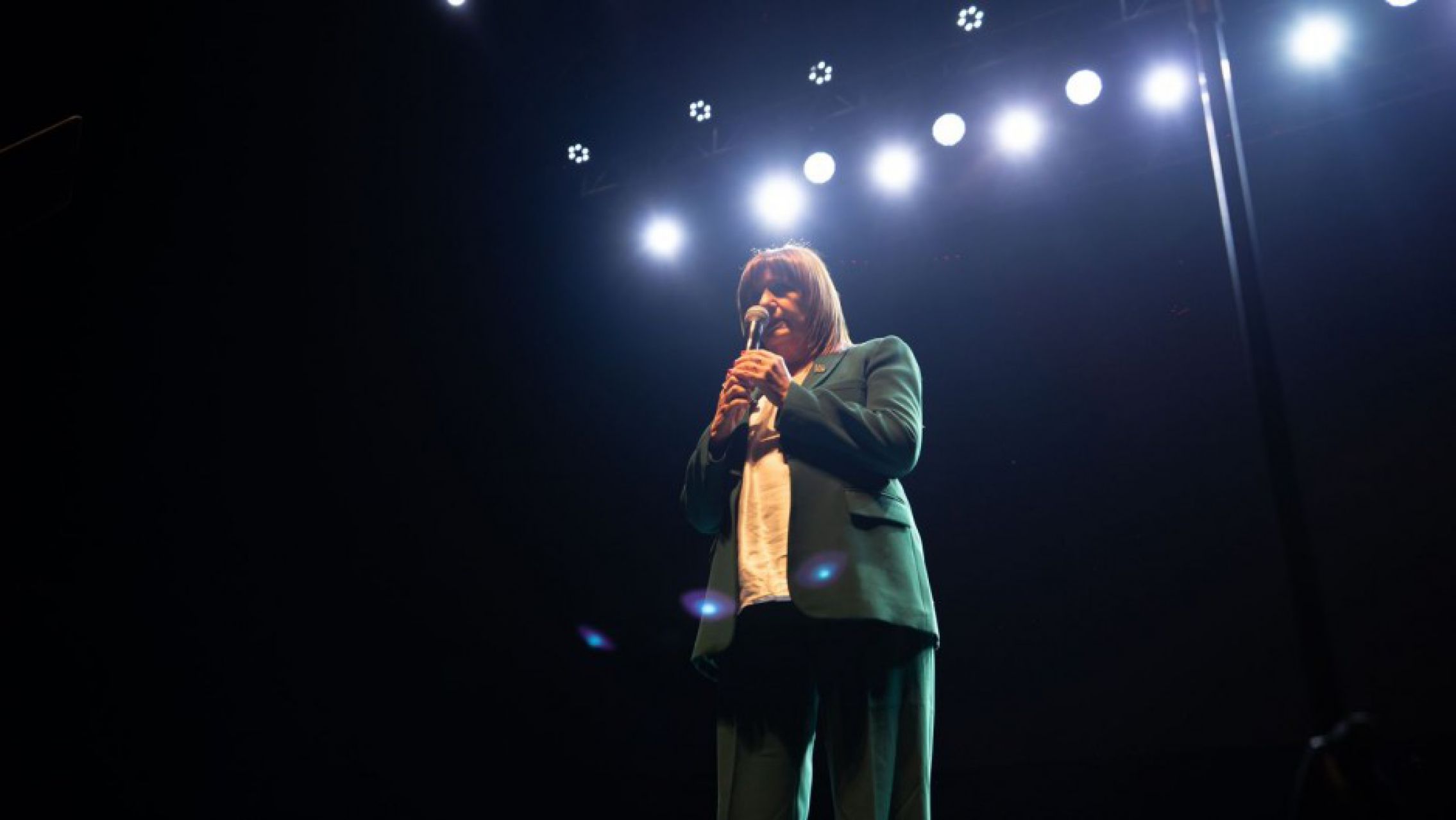 Patricia al final encabezó el cierre en Córdoba, pero lo "canceló" desde el escenario