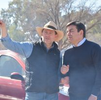 Un histórico dirigente peronista saltó el cerco y se fue al frente libertario
