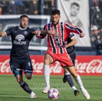 Chacarita emitió un comunicado reclamando ayudas arbitrales para el equipo de Vila