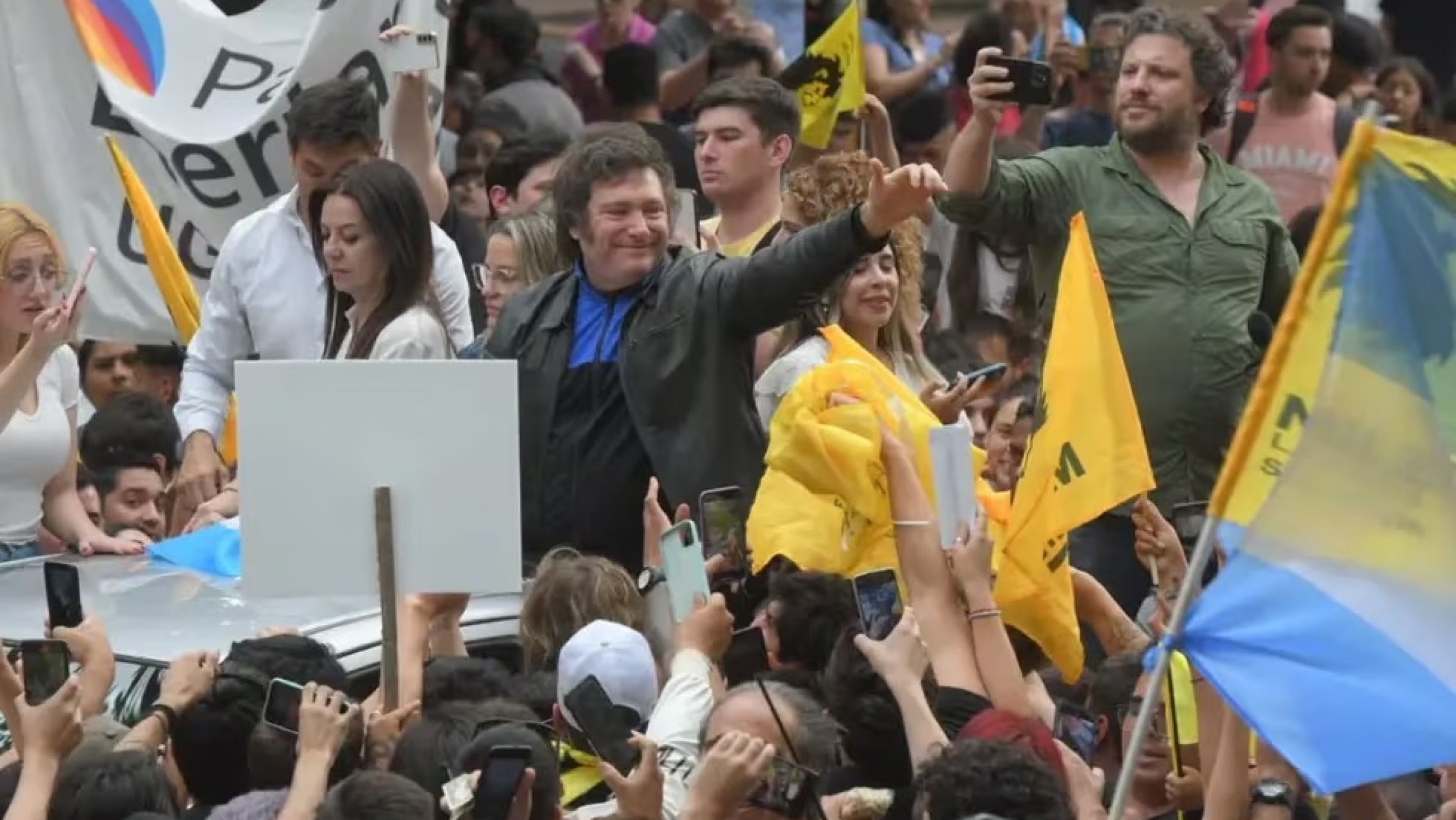 Milei, en Mendoza: "Vayan y fiscalicen porque los votos están y podemos ganar"