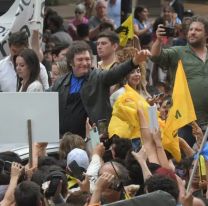 Milei, en Mendoza: "Vayan y fiscalicen porque los votos est&aacute;n y podemos ganar"