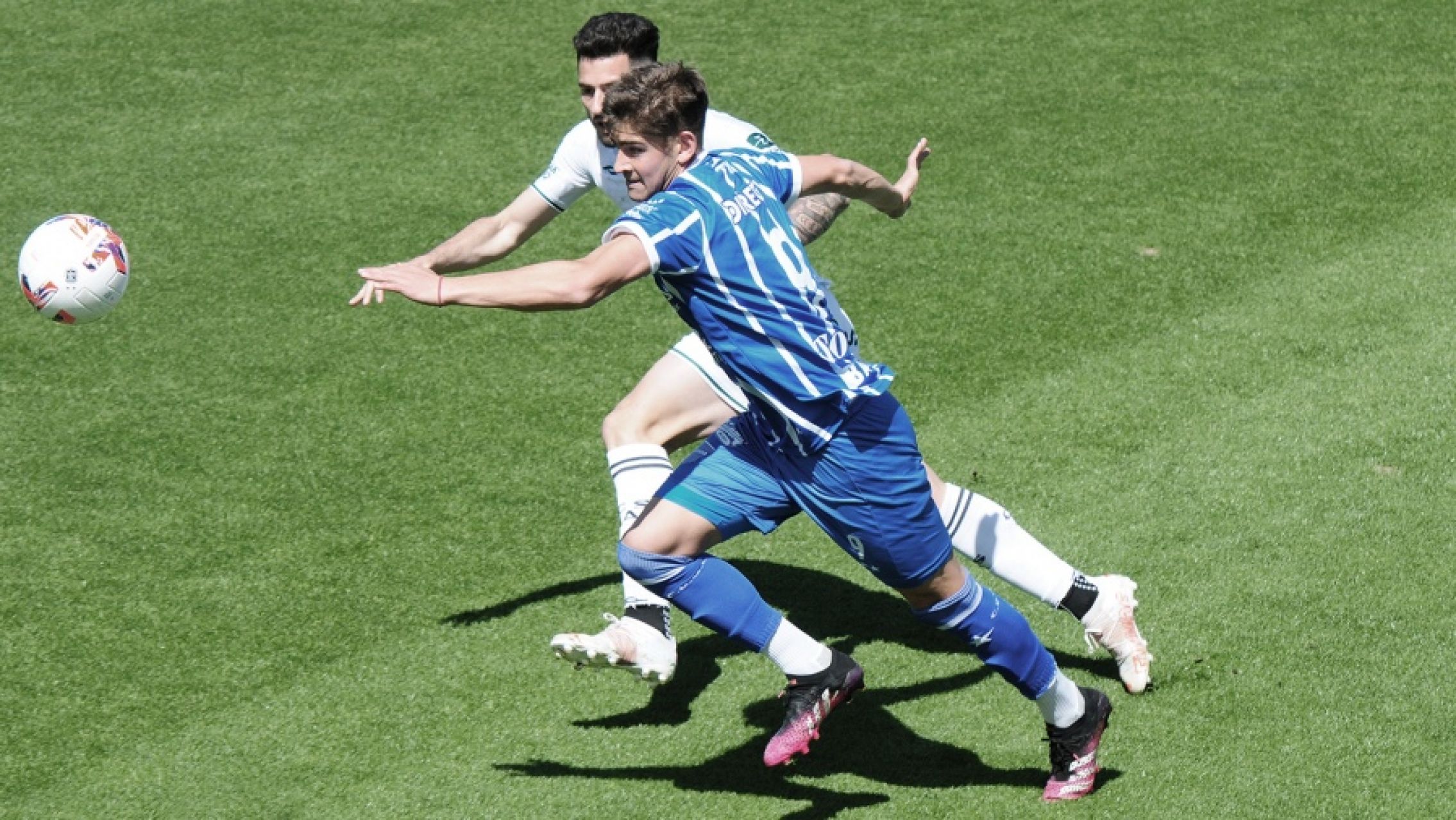 Sarmiento recibe a Godoy Cruz en un partido que le importa a Boca