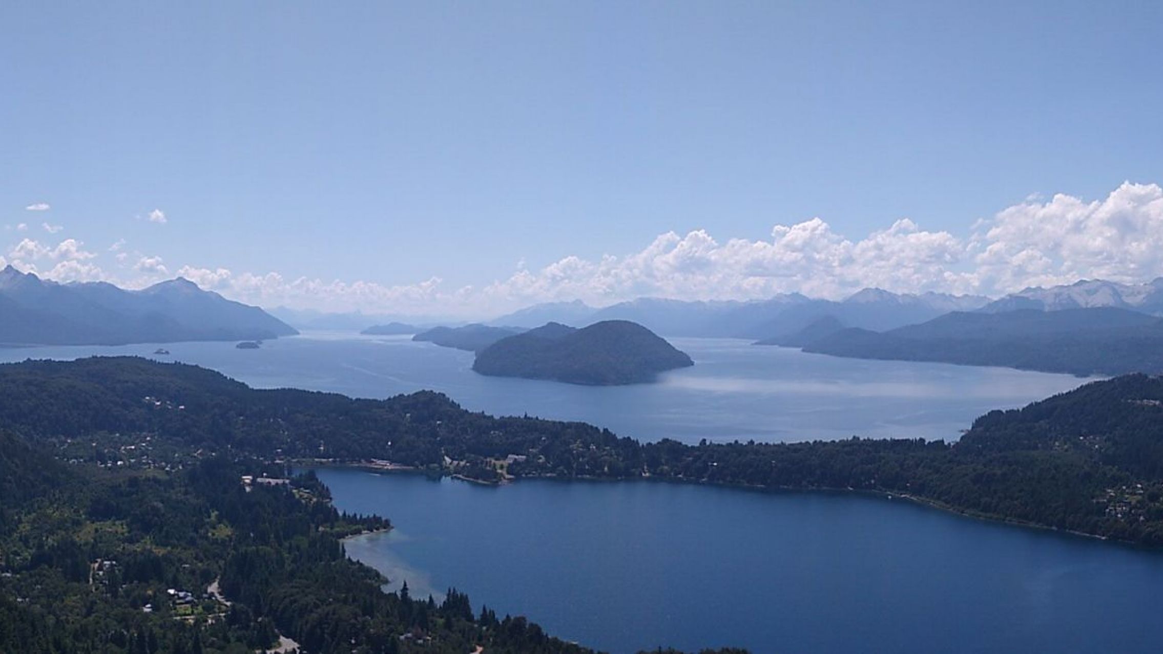 El hermoso cerro con vista panorámica al que se puede subir caminando en Bariloche