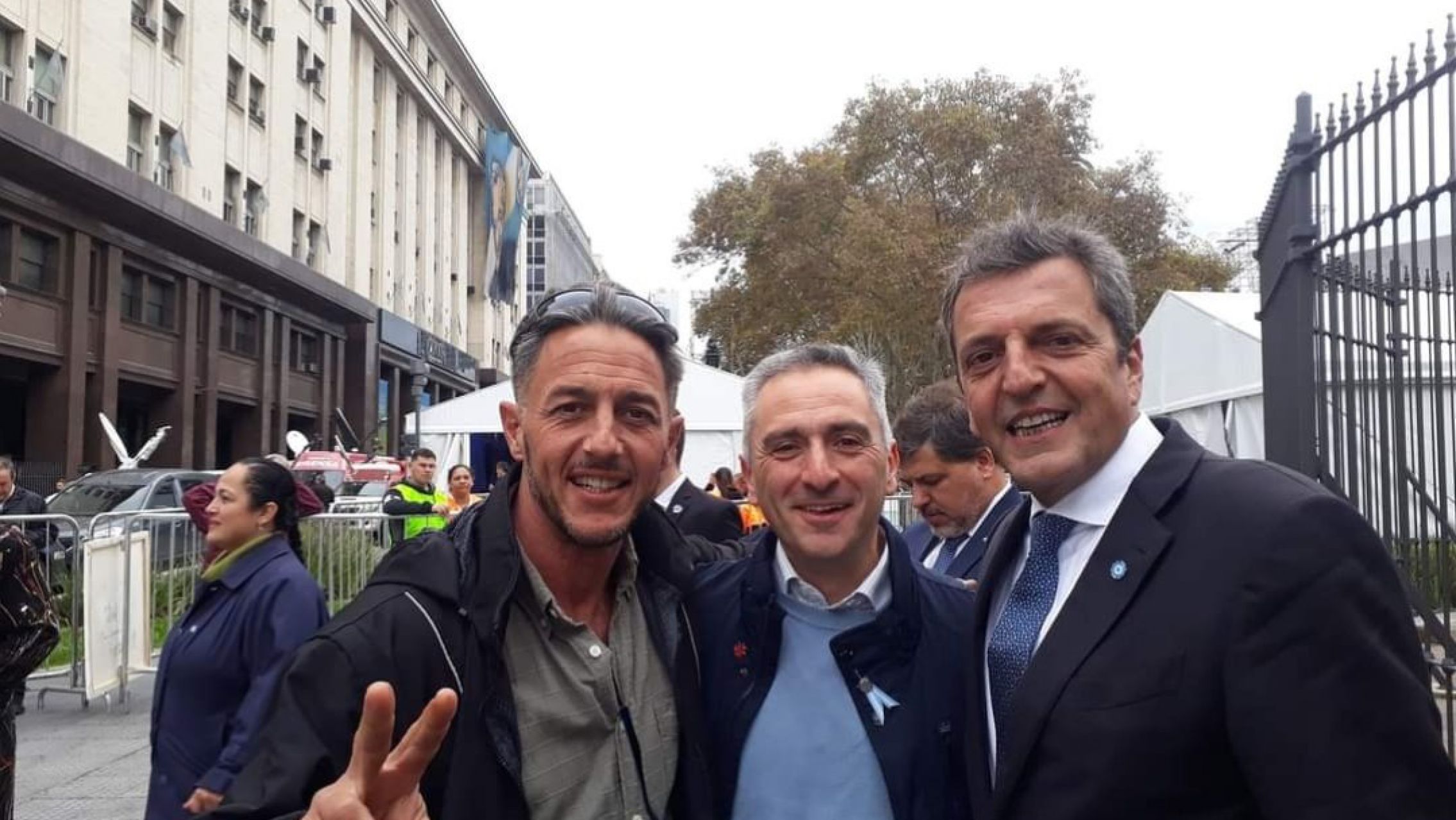 Identificaron al militante ultra K que agredió a Milei durante la caravana