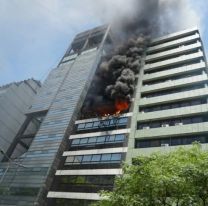 Explosión e incendio al lado de la Secretaría de Trabajo