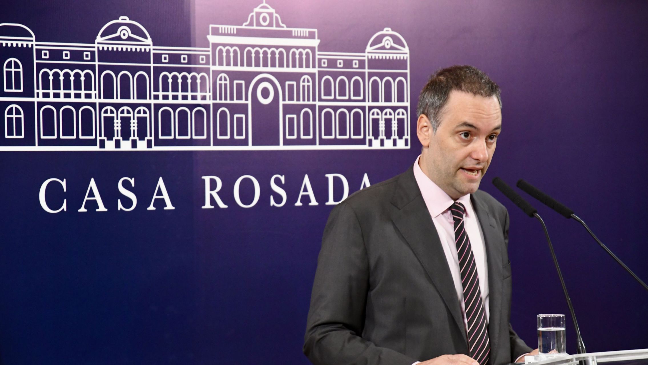 Adorni: "Hemos encontrado un paciente en terapia intensiva y no vamos a permitir que se muera"