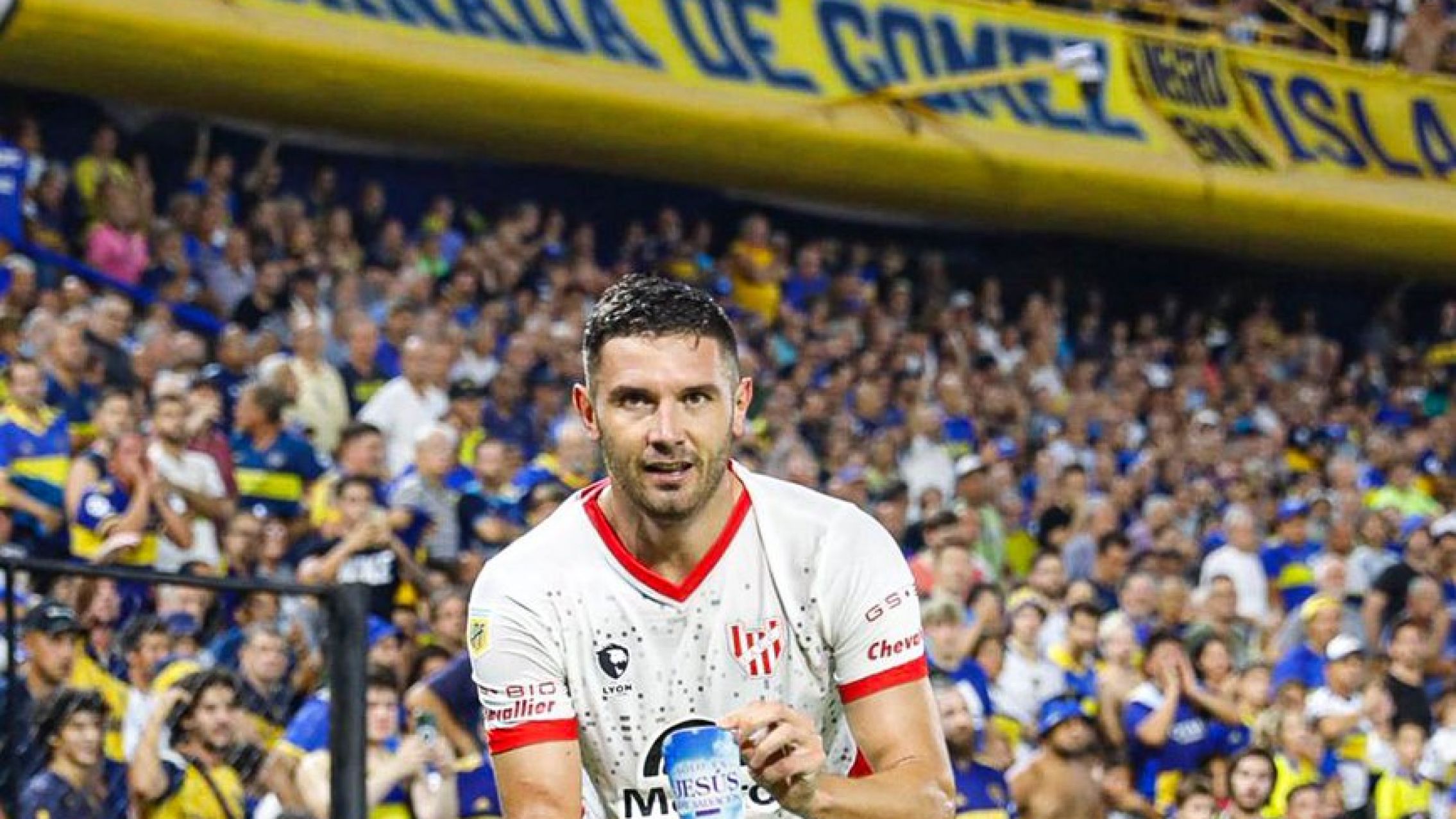 Estuvo preso, fue basurero y está a punto de firmar con un grande