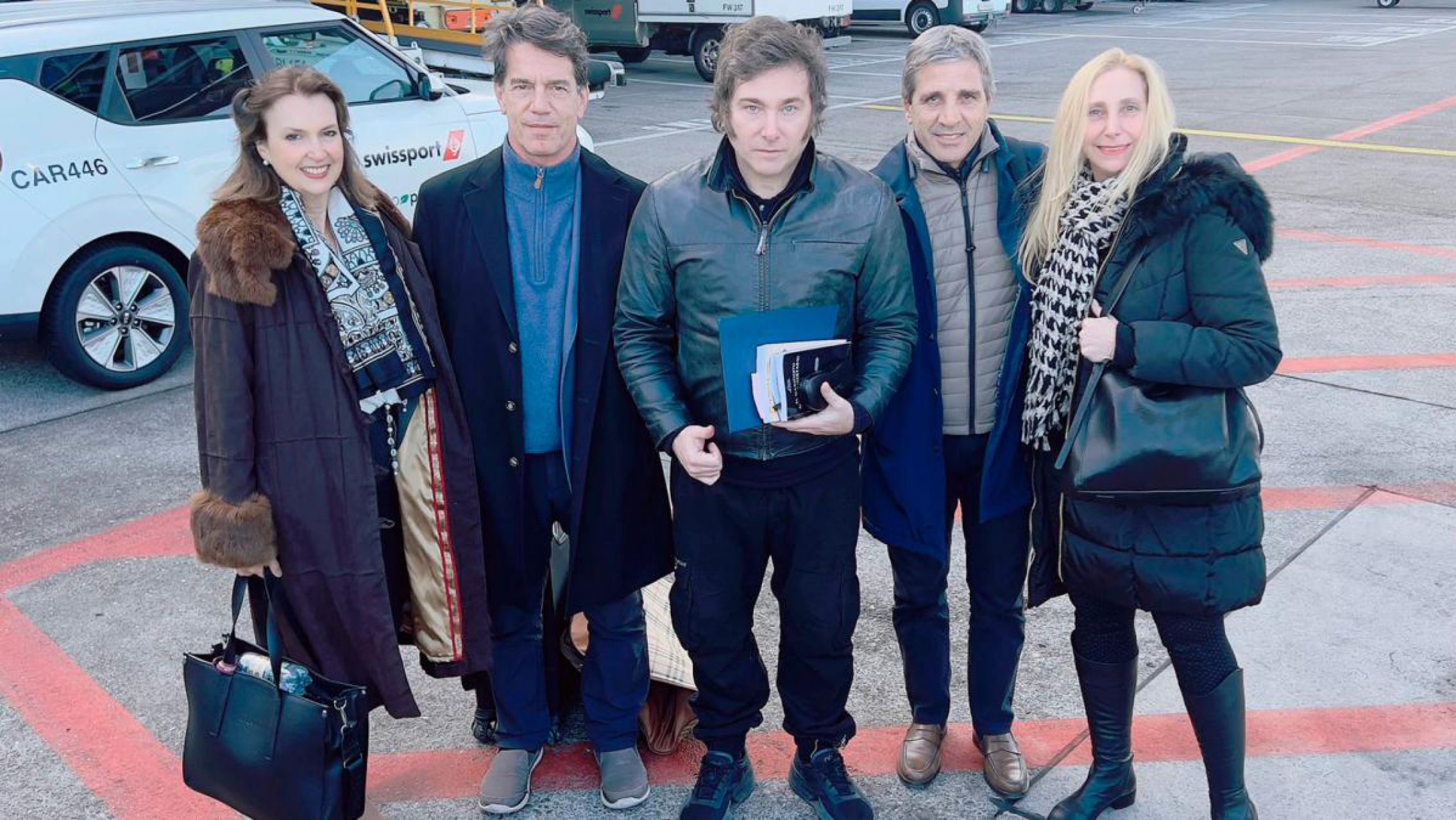 Se conoció que la comitiva de Milei no eran "solo 5 personas"