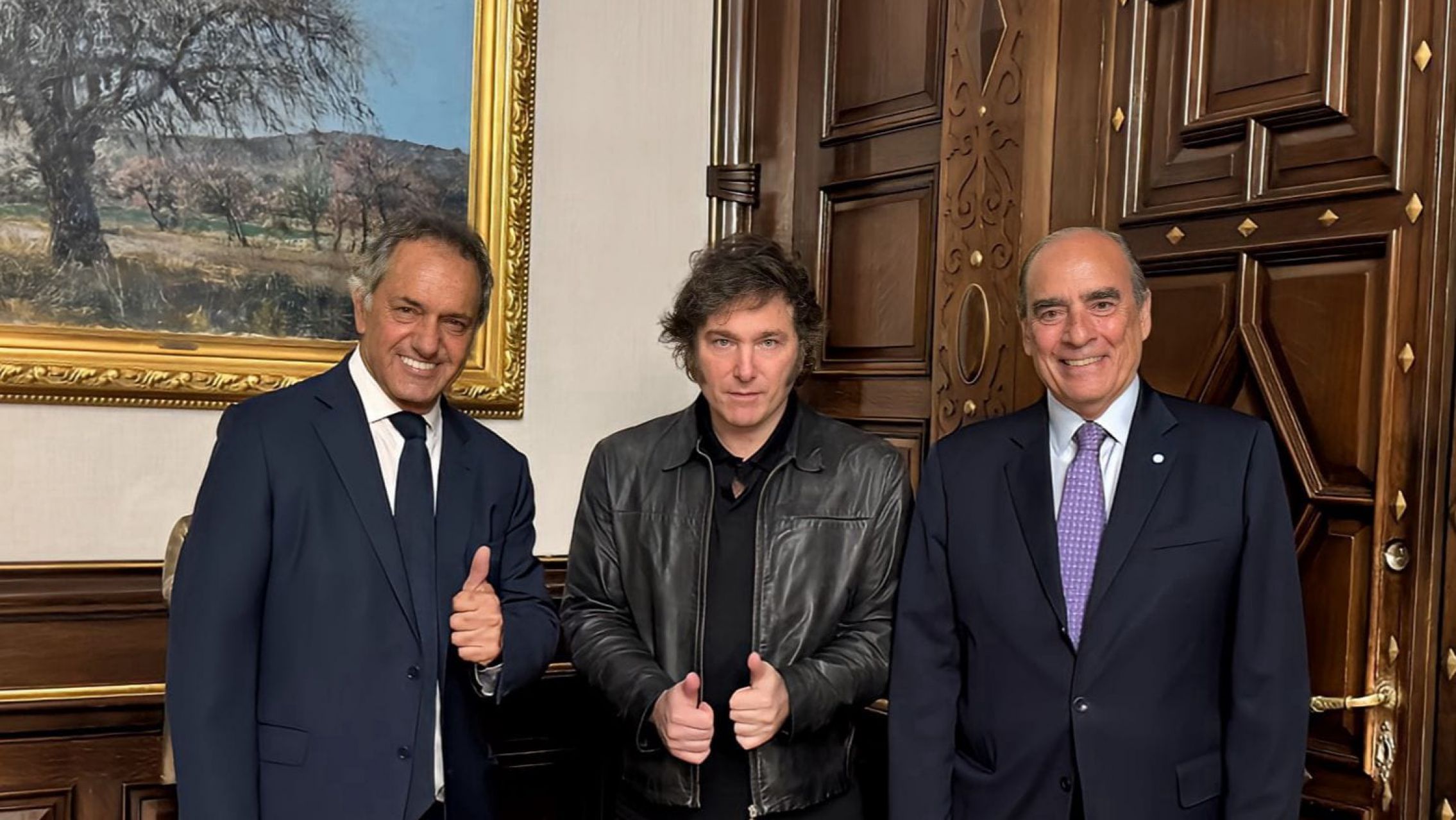 La explicación oficial por la escandalosa foto de Milei y Scioli