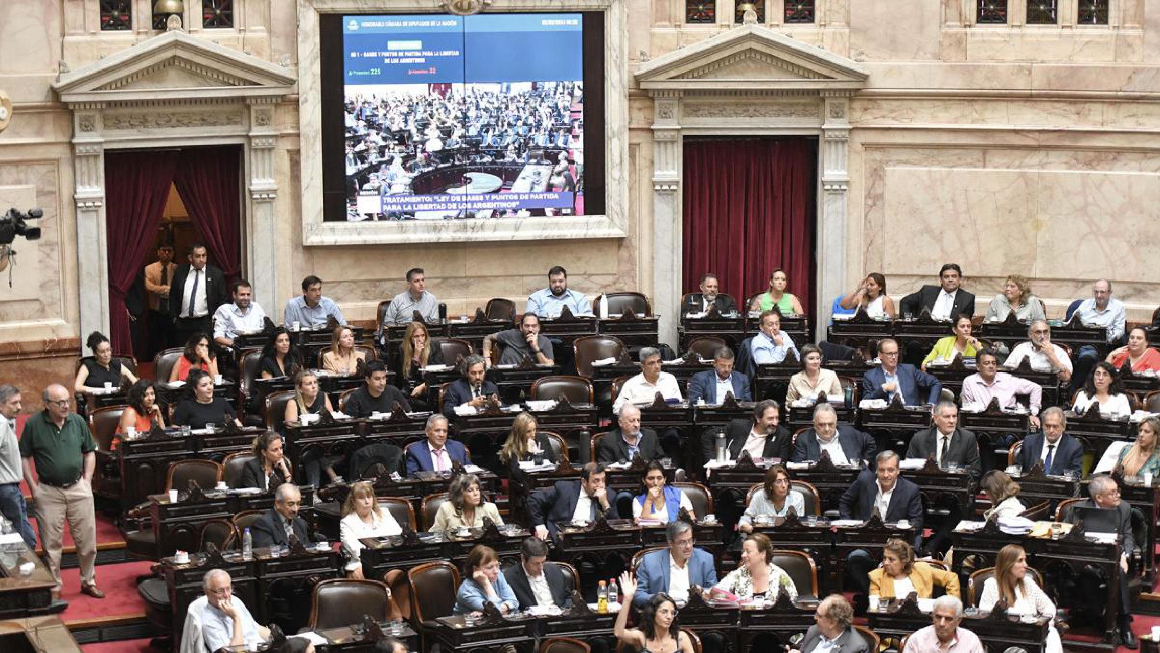 Diputados encara la fase final de la Ley ómnibus: votará en particular con dudas en artículos clave