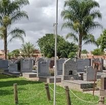 Vandalizaron las tumbas de Carlos Menem y su hijo en el cementerio islámico de La Matanza