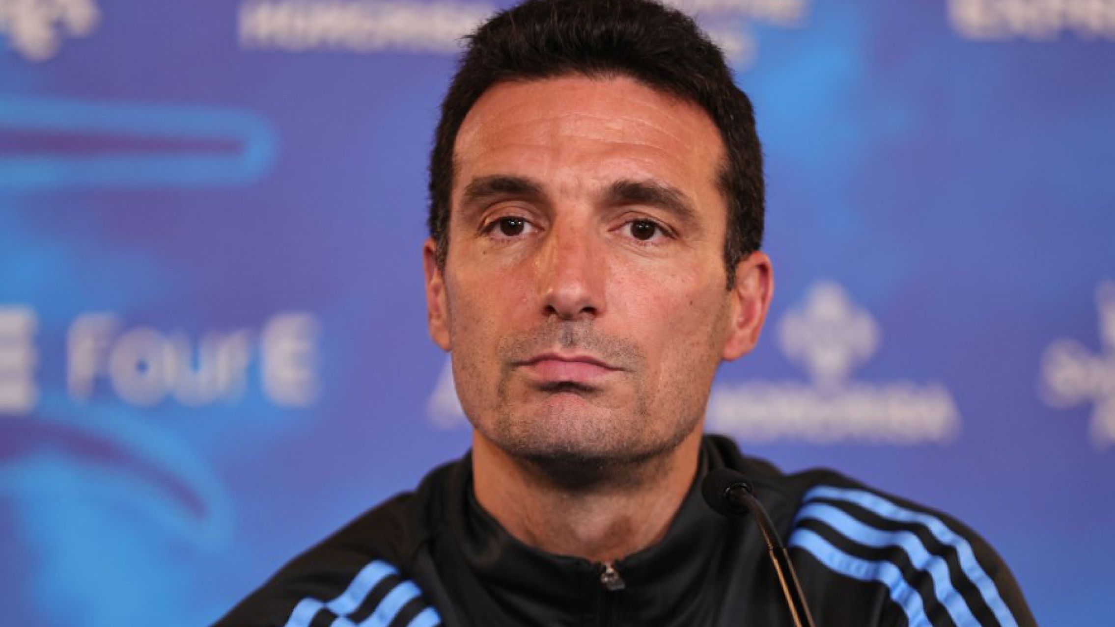 Lionel Scaloni se enojó por una pregunta sobre el Dibu Martínez: "No me..."