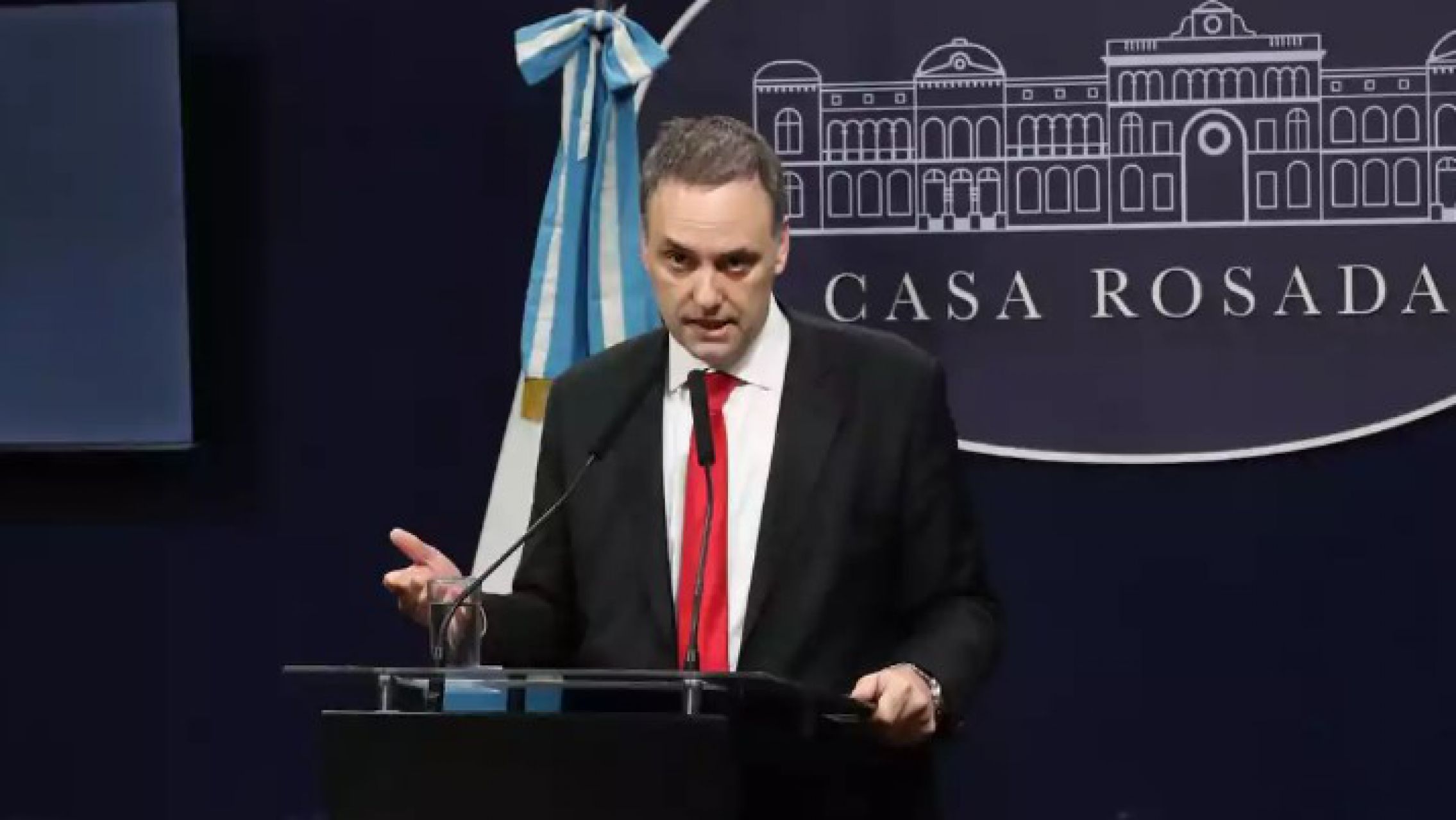 Manuel Adorni contra el kirchnerismo: "Se hacen los desentendidos con los pobres"