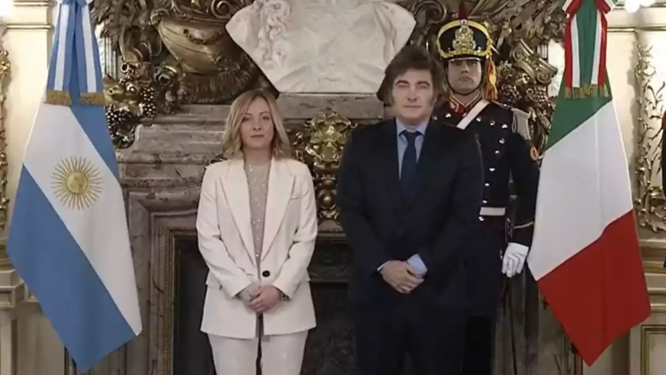Así fue la llegada de Giorgia Meloni a la Casa Rosada para reunirse con Milei