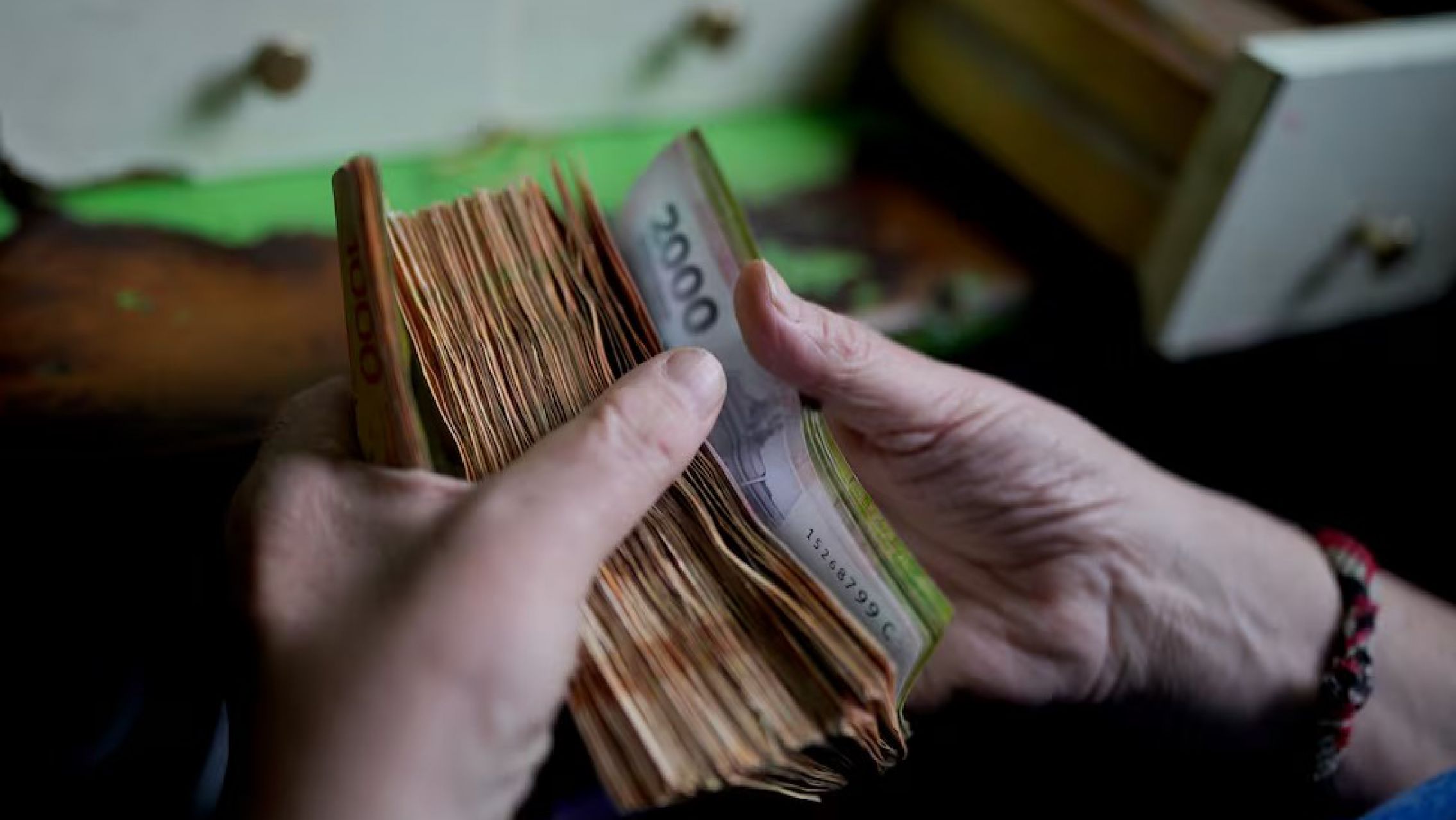 En cuánto queda la jubilación mínima con el aumento de Javier Milei y el bono