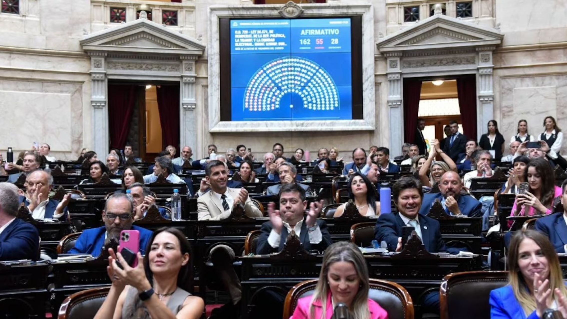 El oficialismo logró darle media sanción a la suspensión de las PASO