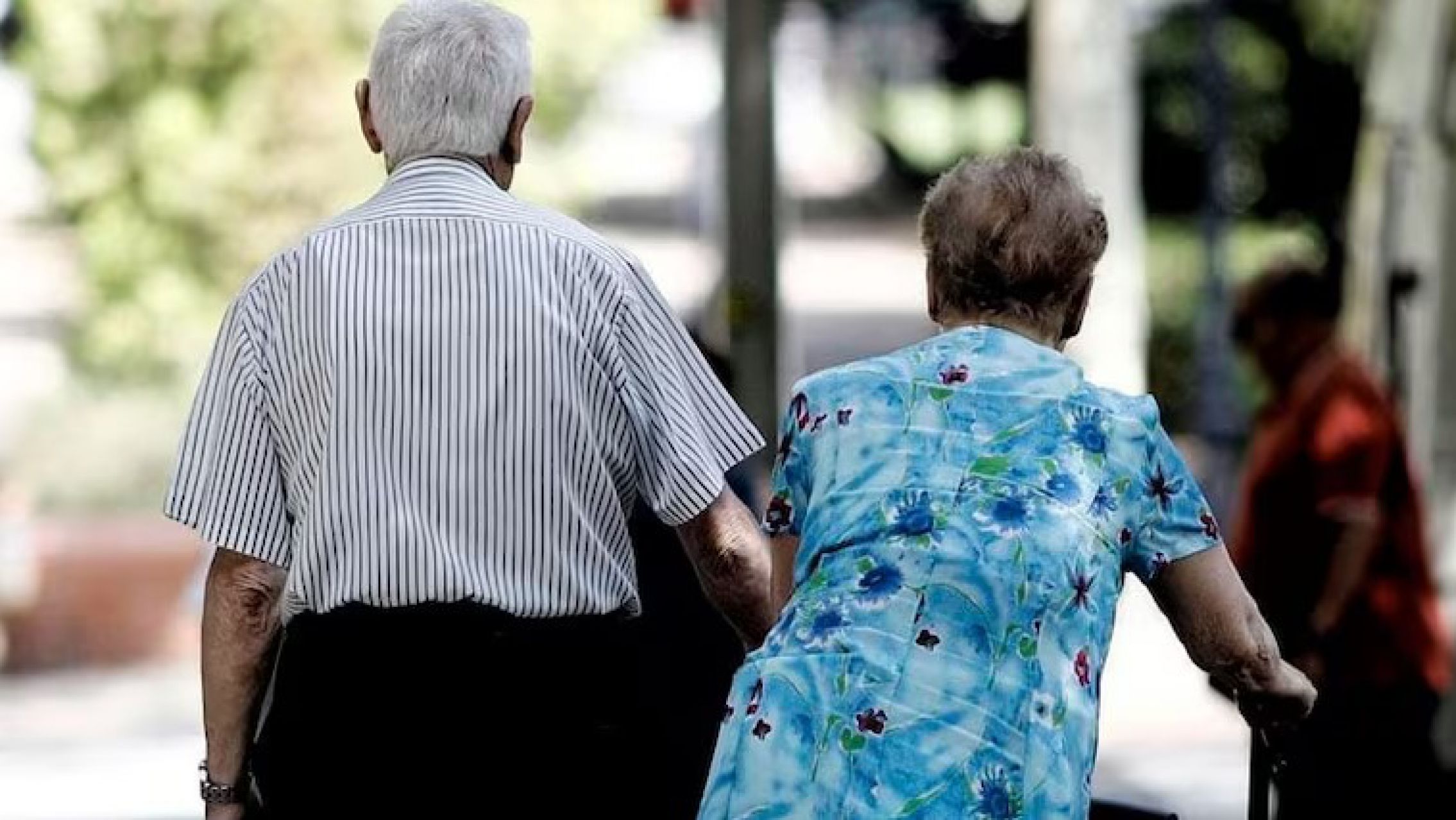 El Gobierno oficializó el bono de $70.000 para jubilados que cobran la mínima