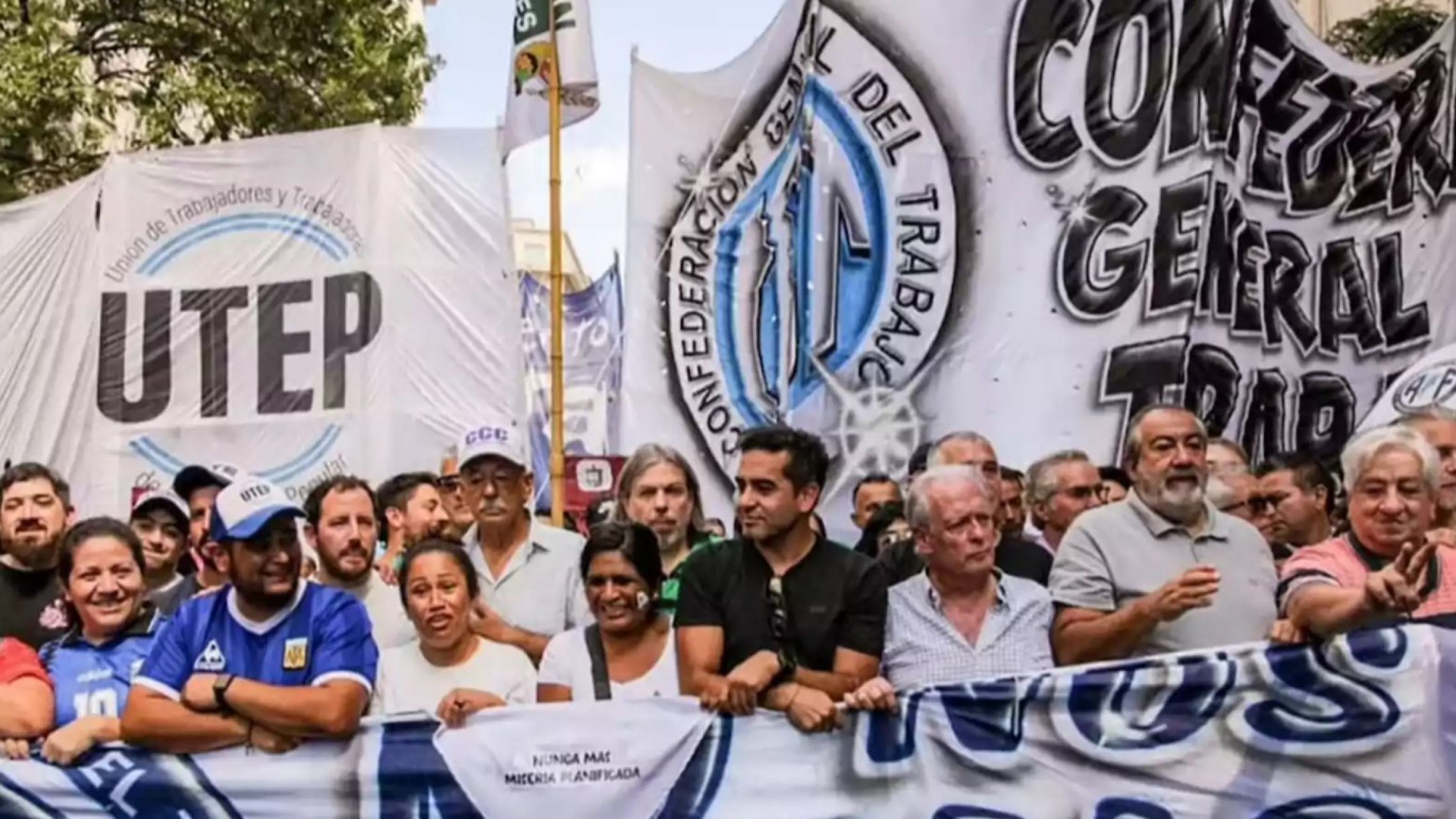 La CGT hará su violento tercer paro general contra el Gobierno de Milei
