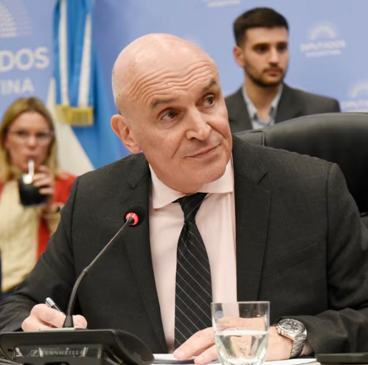 José Luis Espert denunció que le hackearon la cuenta de X y difundieron tres estafas