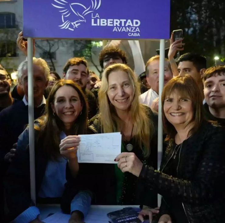 La ministra Patricia Bullrich se afilió a La Libertad Avanza de Javier Milei