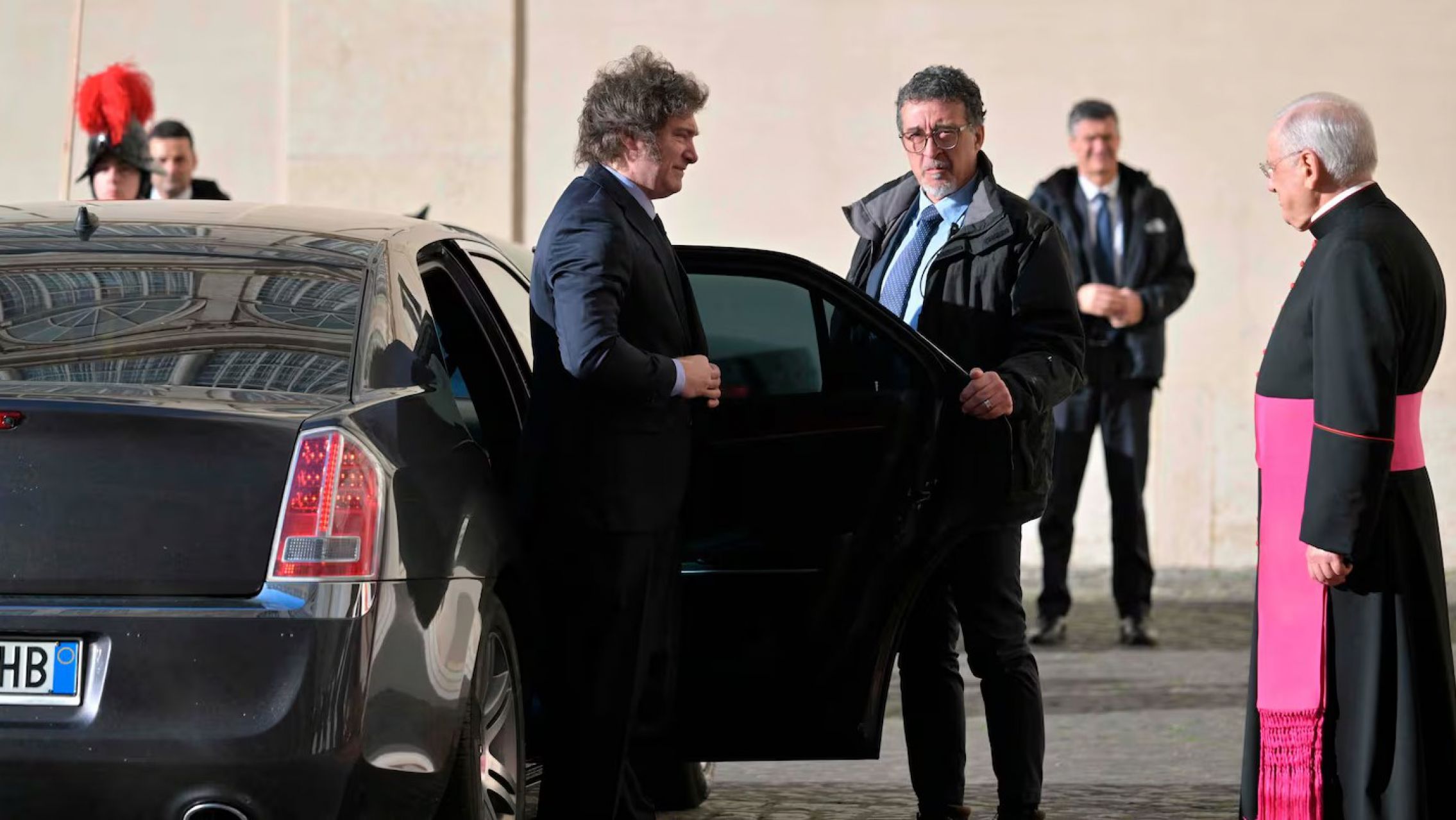 Javier Milei viajará a Roma para participar de la misa de asunción del Papa León XIV