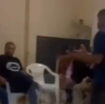 Dos pastores se pelearon brutalmente en plena misa evangélica: quedo grabado