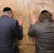 Milei llegó a Israel y visitó el Muro de los Lamentos