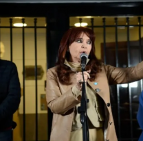 El Tribunal pidió reforzar los controles para evitar que Cristina salga del país