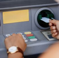 El error que sí o sí debés evitar al sacar dinero del cajero automático