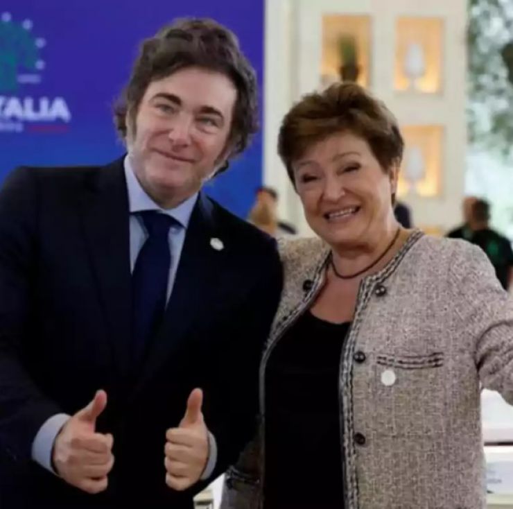 El FMI desembolsa USD 2.000 millones y el Gobierno los usará para fortalecer reservas