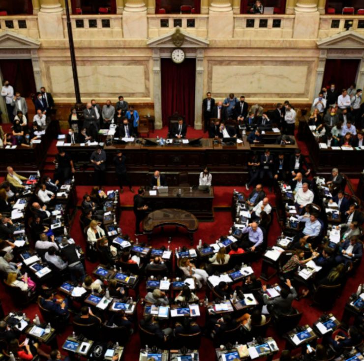El kirchnerismo logró la media sanción de una ley que busca quebrar al Estado