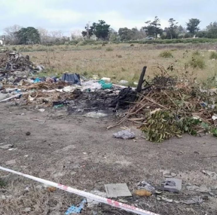 Encontraron un cuerpo en un descampado: los escalofriantes detalles