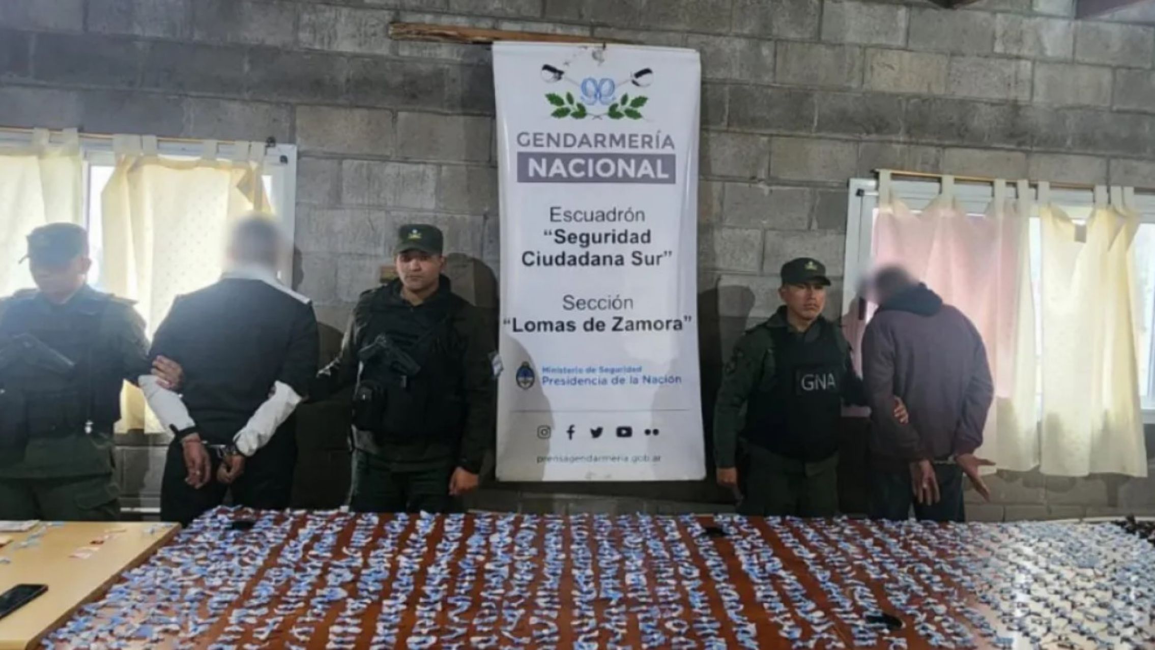 Golpe al narcomenudeo: incautaron drogas listas para vender
