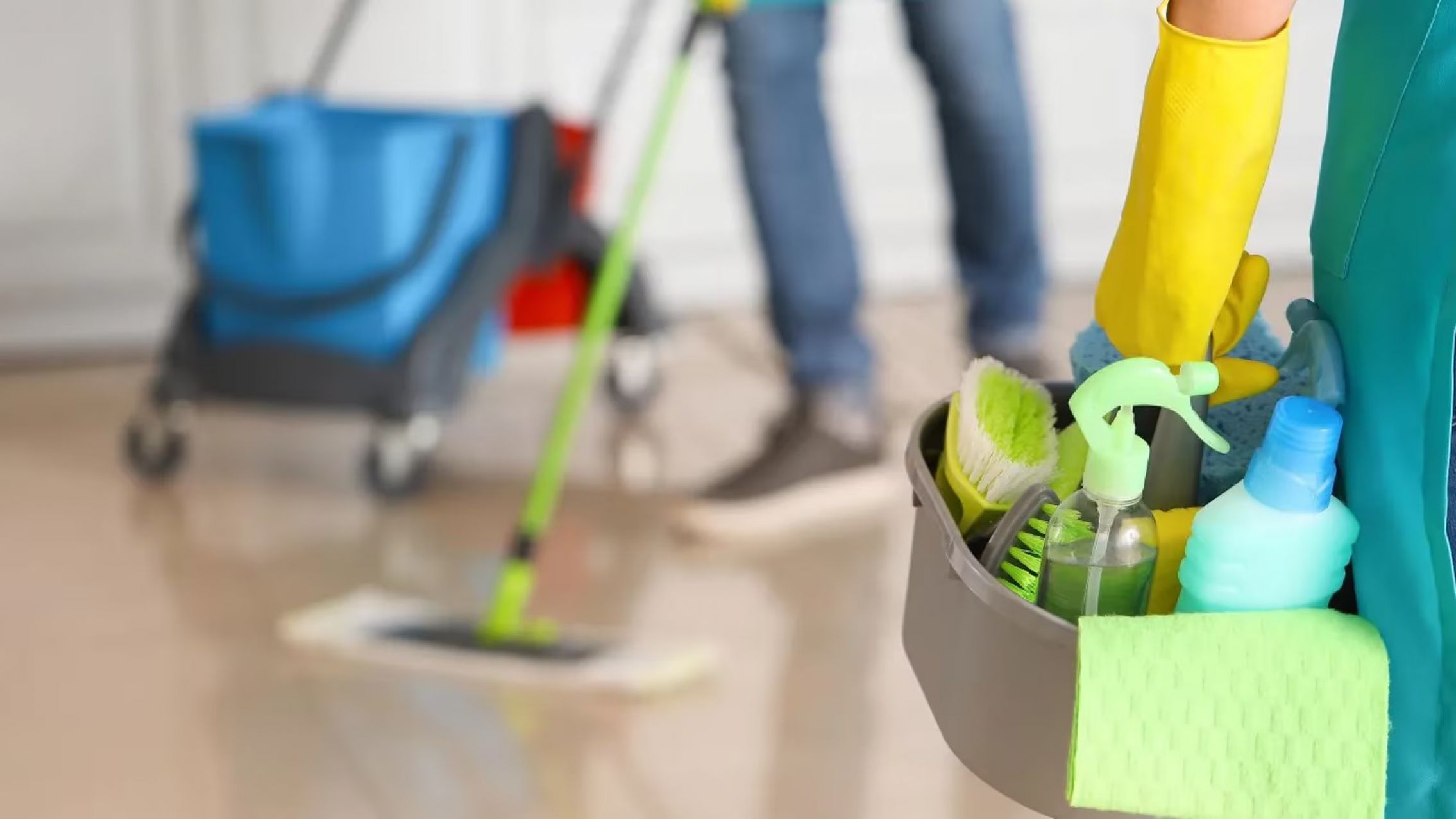 Empleadas domésticas: aumentos, bonos y extras disponibles en septiembre 2025