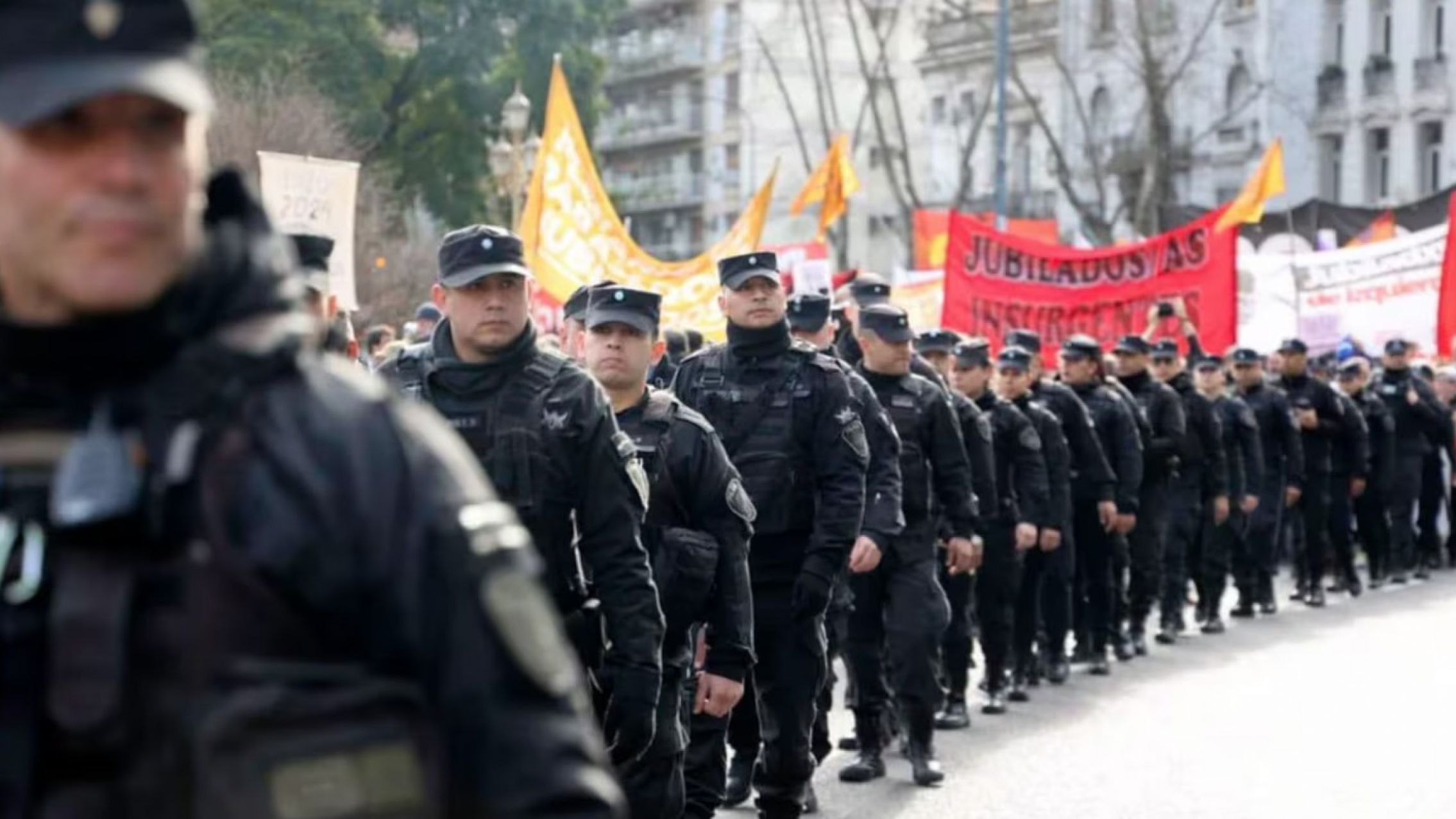 Cuánto gana un policía federal en septiembre 2025 tras la actualización salarial