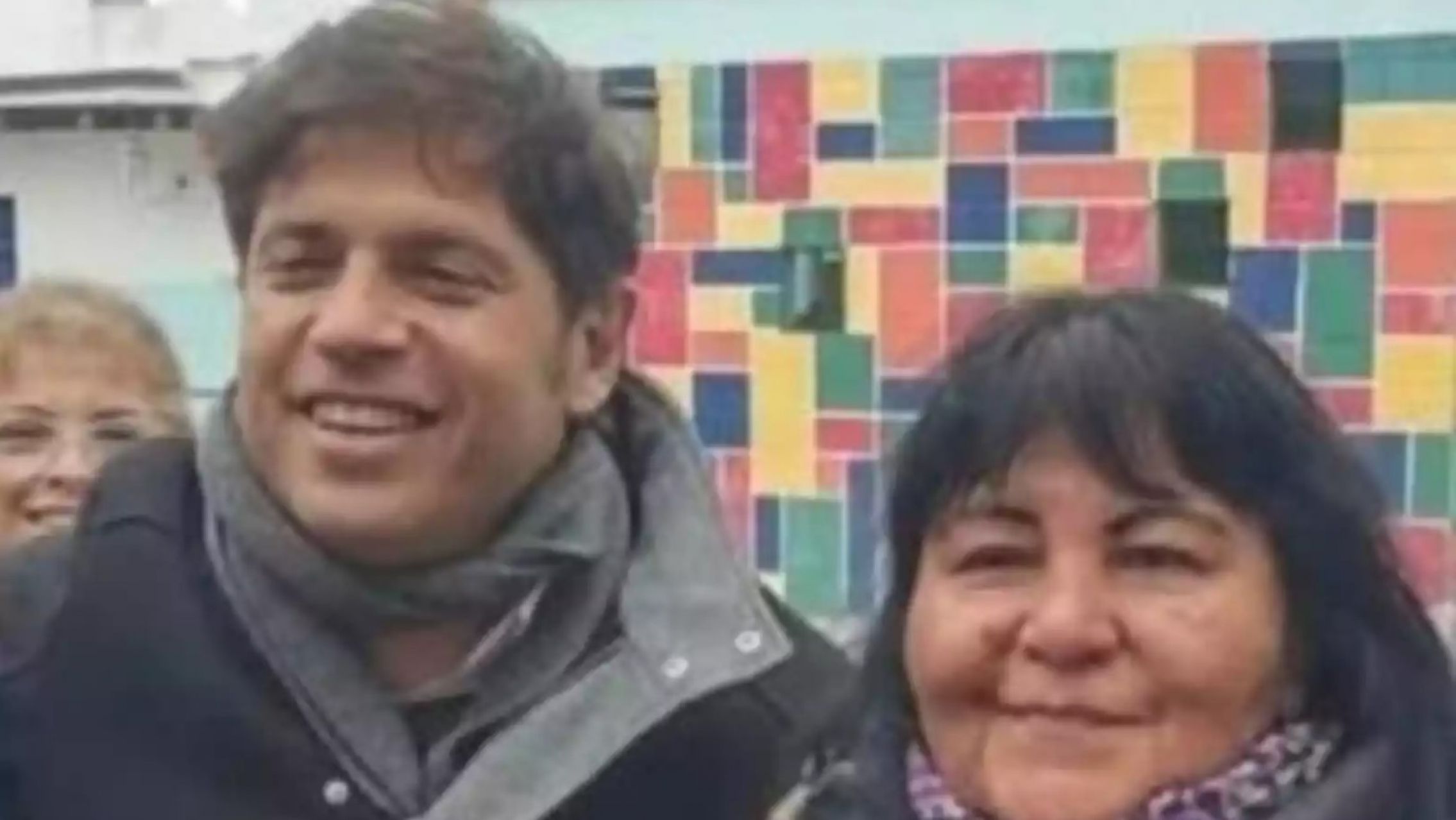 Kicillof tiene numerosas fotos con la dueña de la casa donde ocurrió el triple crimen narco