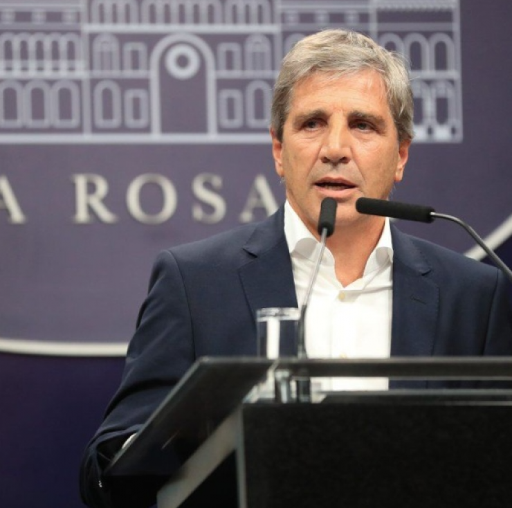 Caputo anunció la baja del impuesto a las Ganancias después de las elecciones