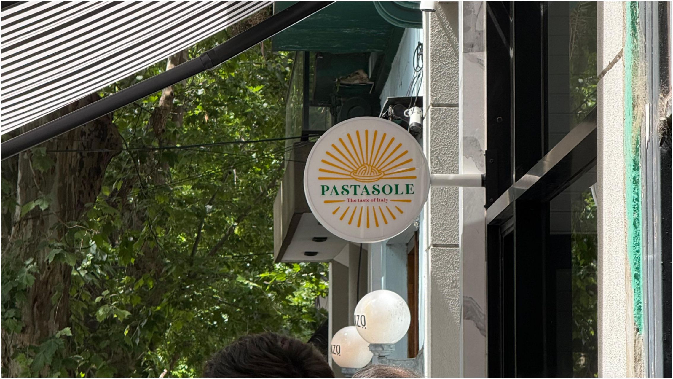 Esto sale comer en el local de pastas de Rusherking en Palermo