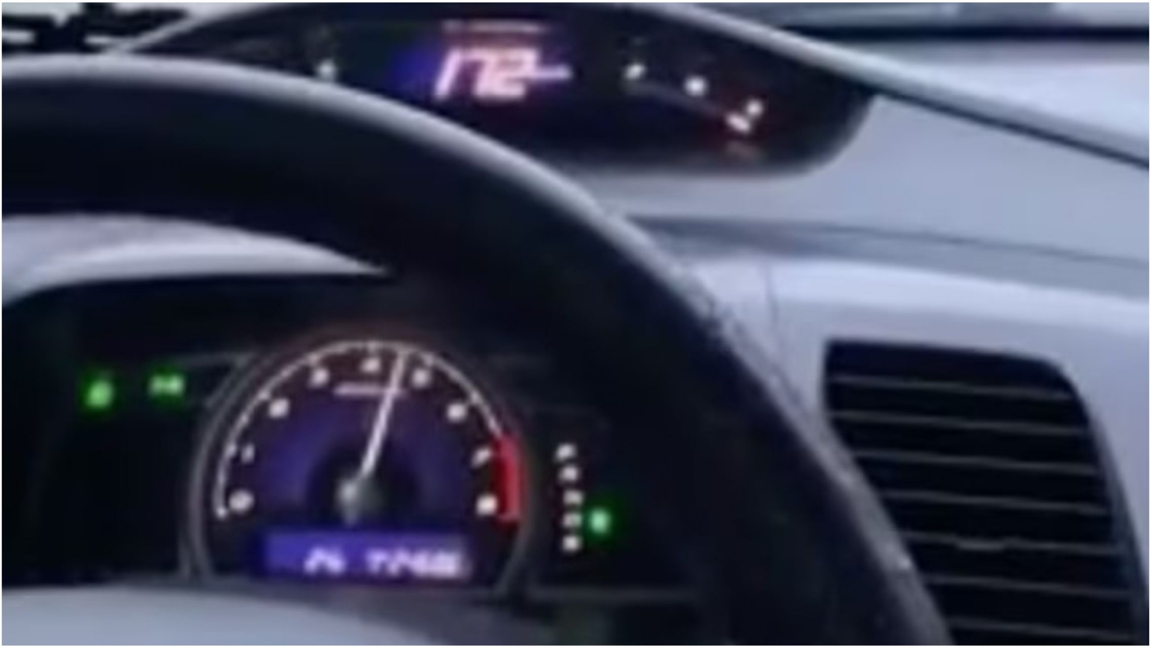 Norteño se grabó manejando a más de 170 km/h con su hijo al lado sin cinturón de seguridad