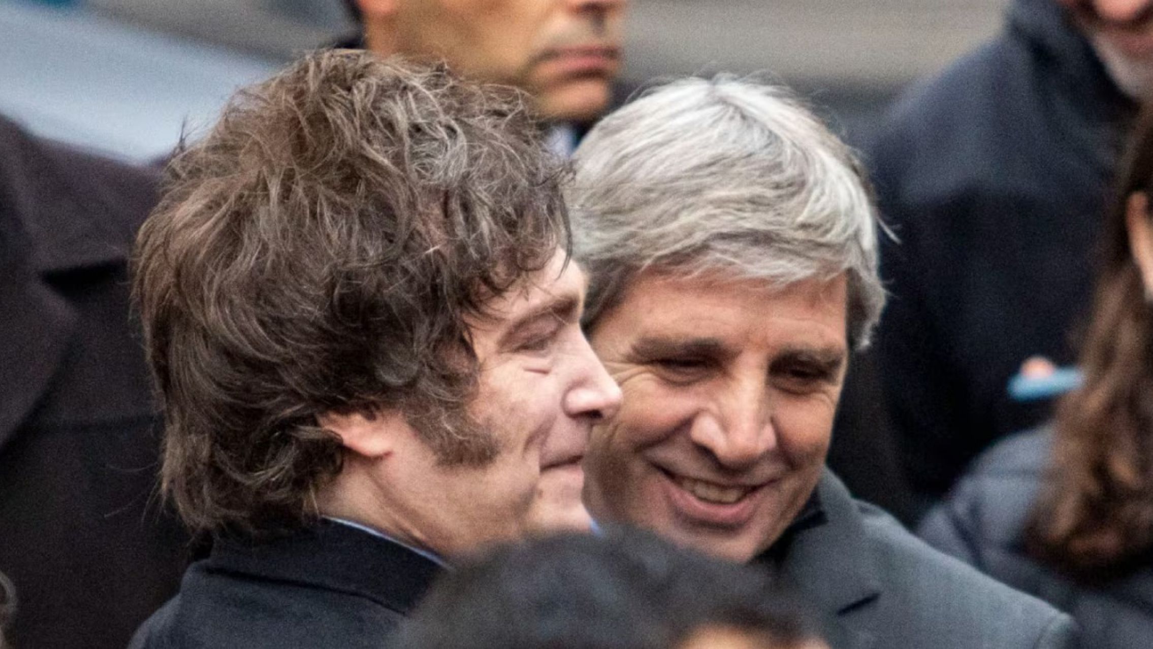 El Gobierno logró superávit fiscal en octubre y se acerca a cumplir la meta con el FMI