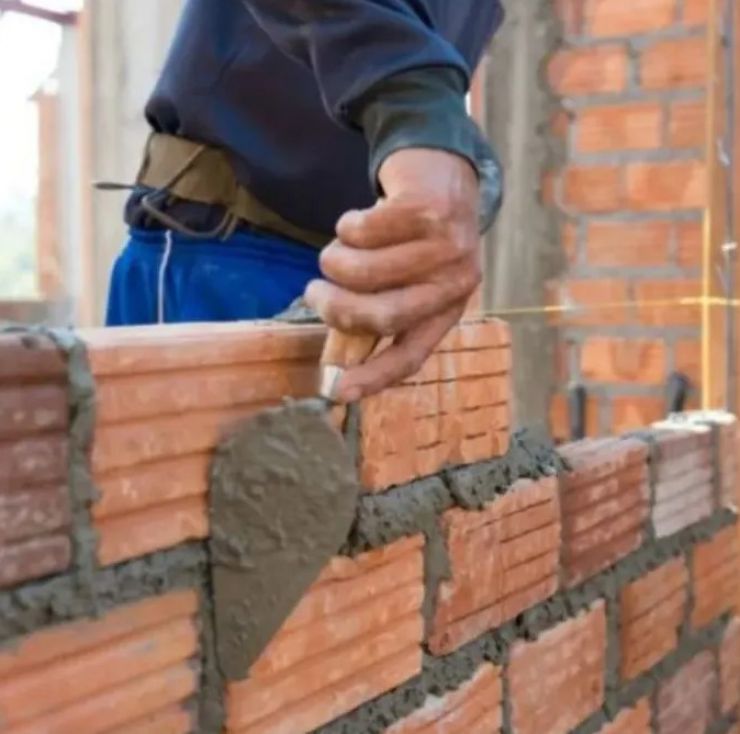 UOCRA cerró un nuevo acuerdo salarial: subas acumulativas y sumas fijas