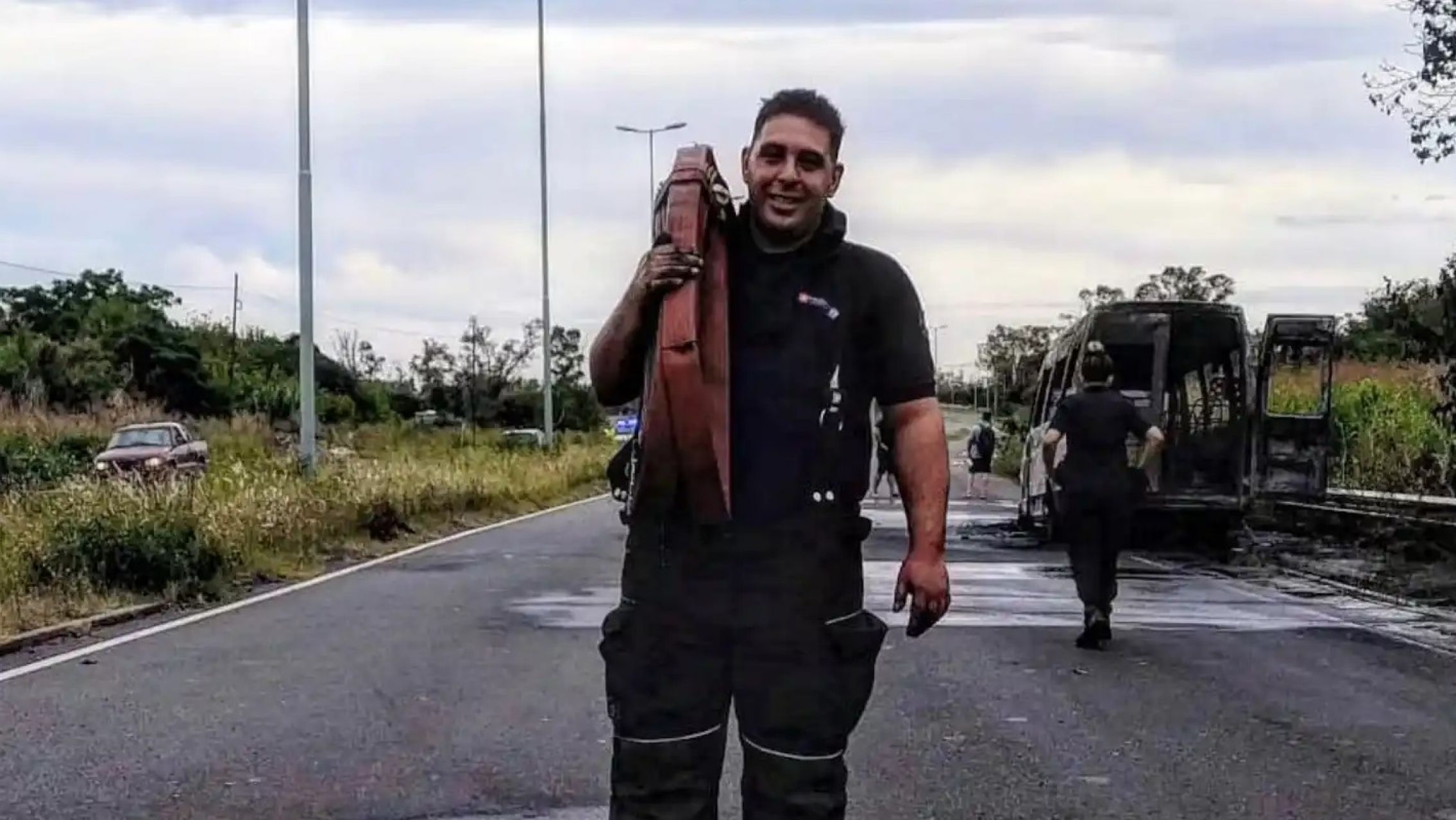 Murió un bombero tras ser atropellado mientras combatía un incendio