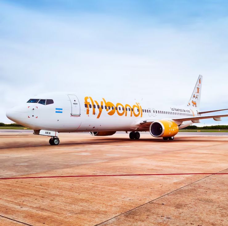 Flybondi canceló más de 30 vuelos y dejó varados a 31 mil pasajeros