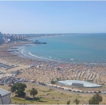 M&aacute;s barato que Mar del Plata: la playa brasile&ntilde;a preferida por muchos argentinos