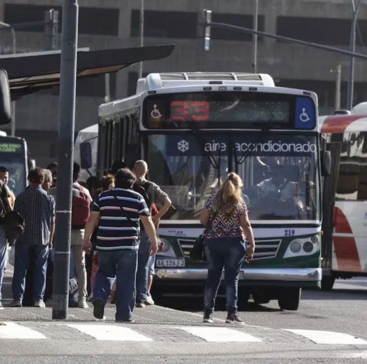 Cuáles son las ciudades con el boleto de colectivo más caro y más barato del país