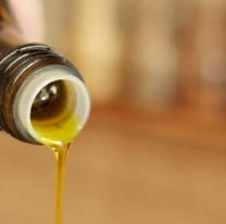 Prohibieron la venta de un conocido aceite de oliva: varias familias lo compraban