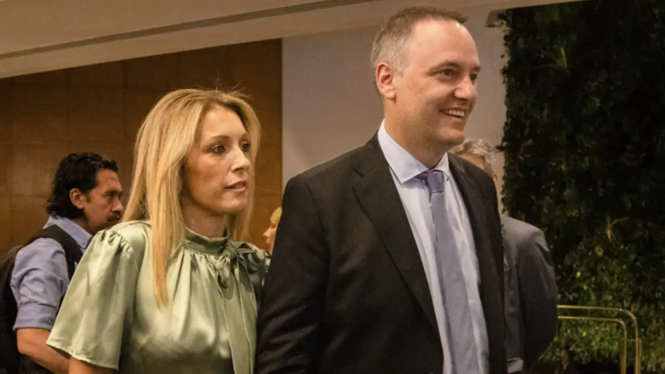 Milei respaldó a Adorni y descartó su salida del Gobierno en medio de la polémica